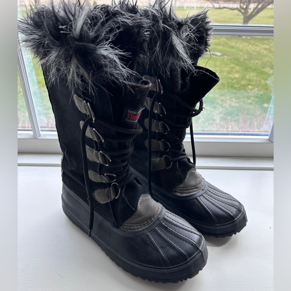 Women's Size 9 Black Winter Snow Boots